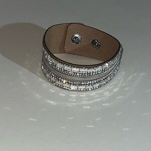 Elegant Silver and White Women's Bracelet